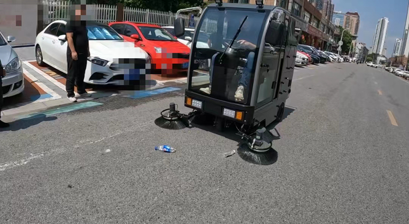 掃地車怎么樣? 掃地車怎么樣?