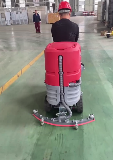 江蘇某科技公司選購(gòu)駕駛式洗地機(jī)DX5 江蘇某科技公司選購(gòu)駕駛式洗地機(jī)DX5