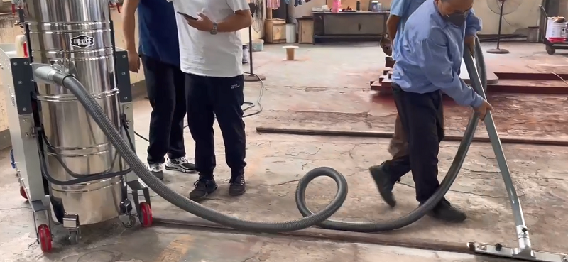 鎮(zhèn)江某單位采購7.5KW脈沖工業(yè)吸塵器 鎮(zhèn)江某單位采購7.5KW脈沖工業(yè)吸塵器